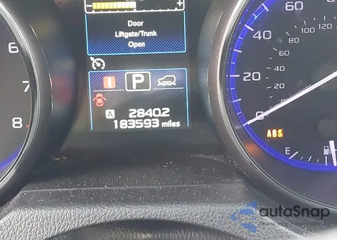 2015 Subaru Outback 2.5I Premium z USA, uszkodzony, nr VIN 4S4BSBCC5F3307820